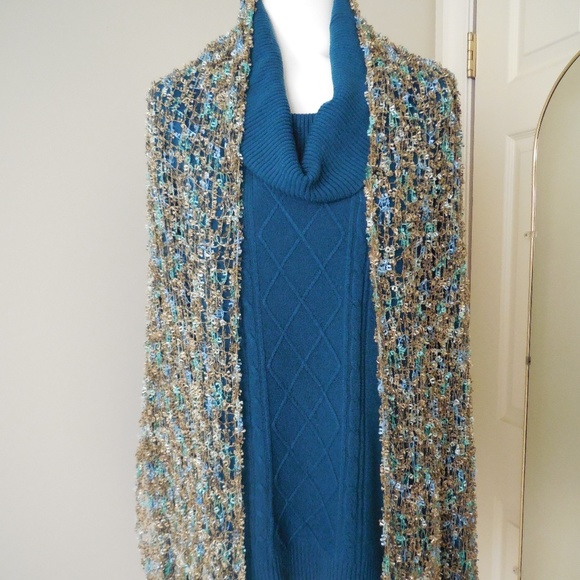 Scarf/Shawl with blue, green and gold sparkles - Picture 3 of 6